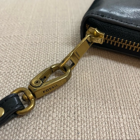 Leather Fossil Wallet - Picture 5 of 5